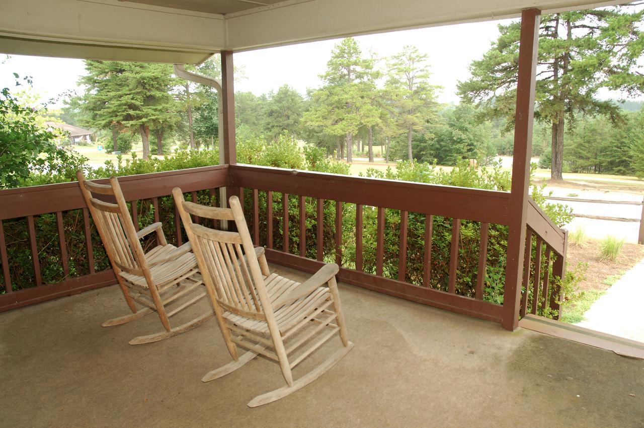 Carolina Landing Camping Resort Two-Bedroom Cabin 1 Fair Play Exterior foto
